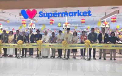 ANG SAYA NG PASKO! AS WALTERMART  COMMUNITY MALLS OPENED A NEW  COMMUNITY MALL IN NAIC, CAVITE  TO SERVE MORE COMMUNITIES THIS HOLIDAY SEASON!            